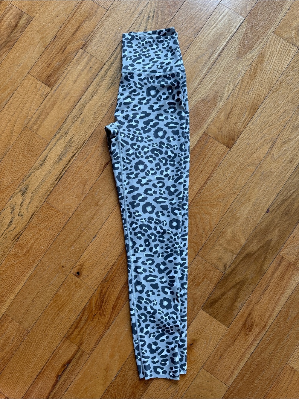 Aerie Offline Gray Leopard Print Stretch Leggings